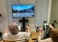 Atelier vélo sur chaise avec écran interactif : bouger en s'amusant  Résidence Le Blanc Galet Eguilles